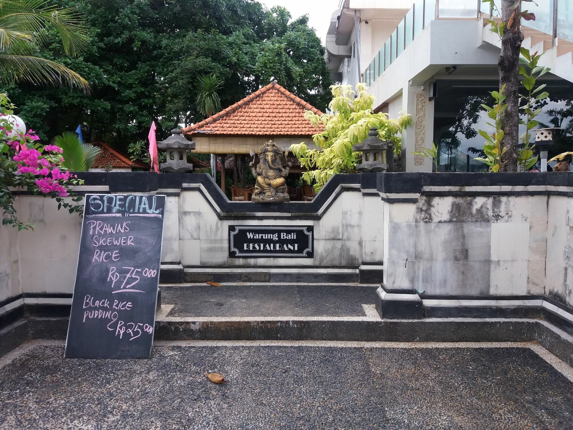 The Sari Beach Legian  Ngoại thất bức ảnh